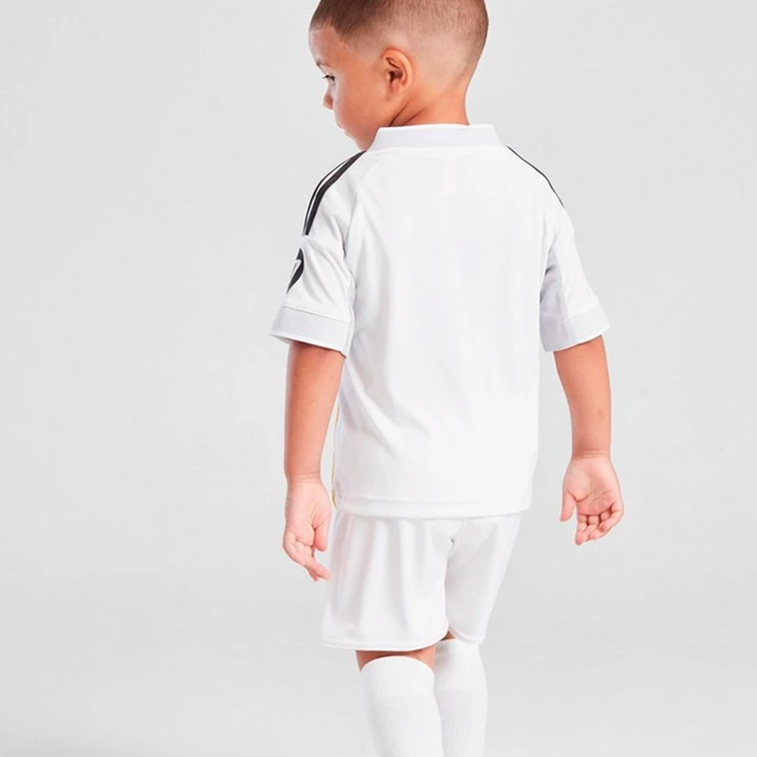 Kit Infantil Real Madrid 2025/26 Home